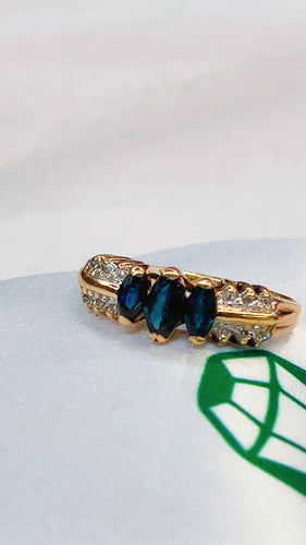 Estate vintage 14k yellow gold sapphire and natural diamond ring