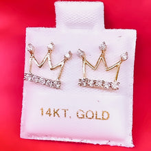 Load image into Gallery viewer, 14k gold Earrings with crown