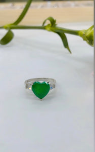 Cellacity Heart shape emerald gemstone ring for charm l