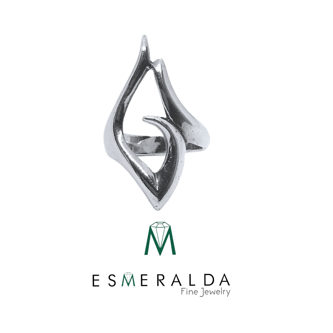 Wave Design Silver Ring - Esmeralda Fine Jewlery