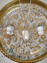 Load image into Gallery viewer, Fresh Water Pearl Pendant - Esmeralda Fine Jewlery